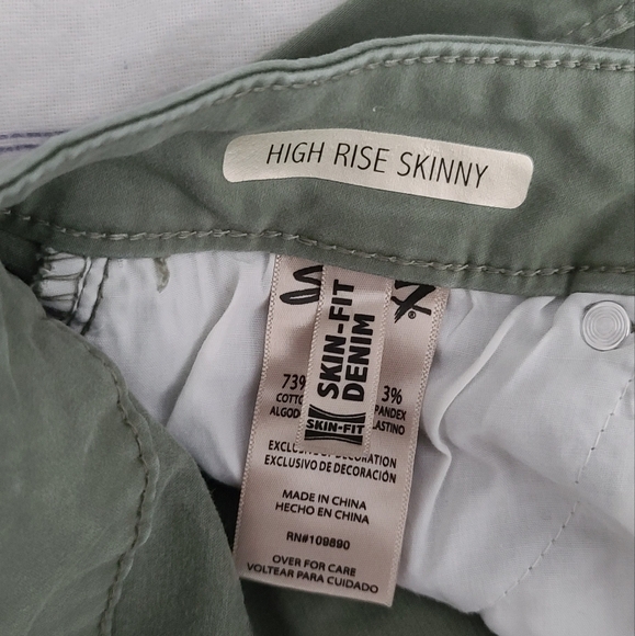 Seven7 High Rise Skin-Fit Jeans - Picture 3 of 9
